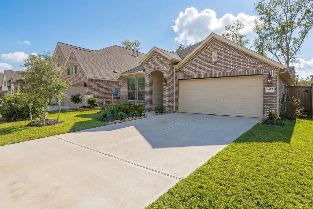 Photo of 7419 Caprock Canyon Lane, Porter, TX 77365 (MLS # 37218605)