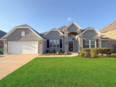 Homes For Sale - 1524 N Bluebonnet Lane<br/> Angleton, TX 77515