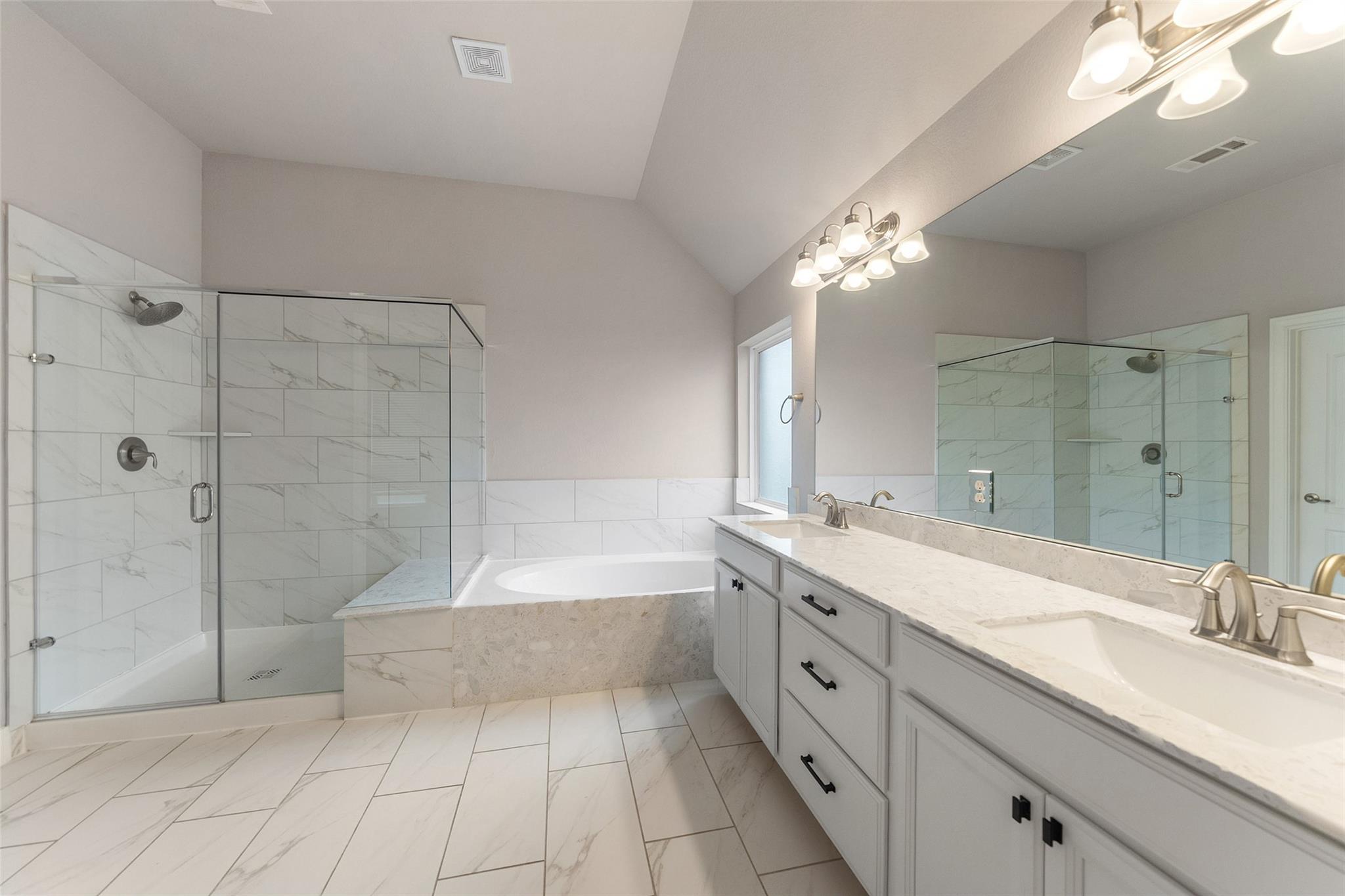 1524 N Bluebonnet Lane