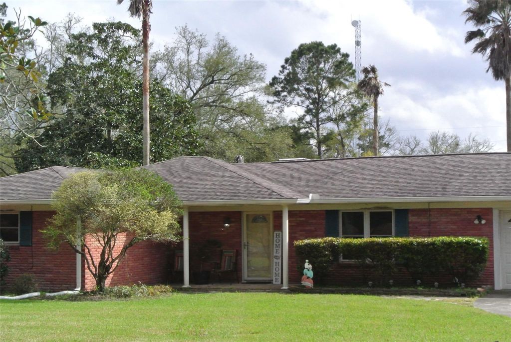 Photo of 8125 Laurie Lane Lane, Lumberton, TX 77657 (MLS # 42840849)