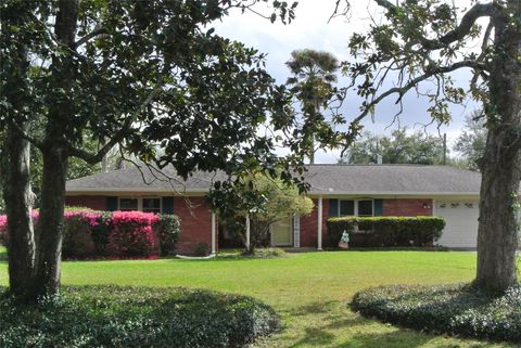 Homes For Sale - 8125 Laurie Lane Lane<br/> Lumberton, TX 77657