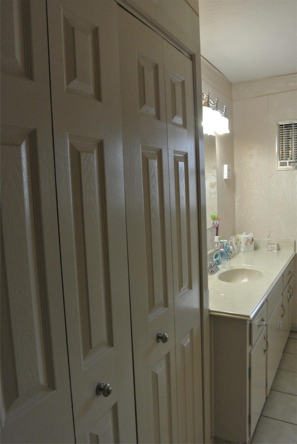 8125 Laurie Lane Lane