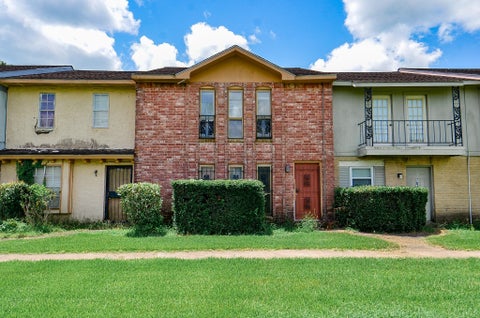 Photo of 7047 Chasewood Drive, Houston, TX 77489 (MLS # 92589861)