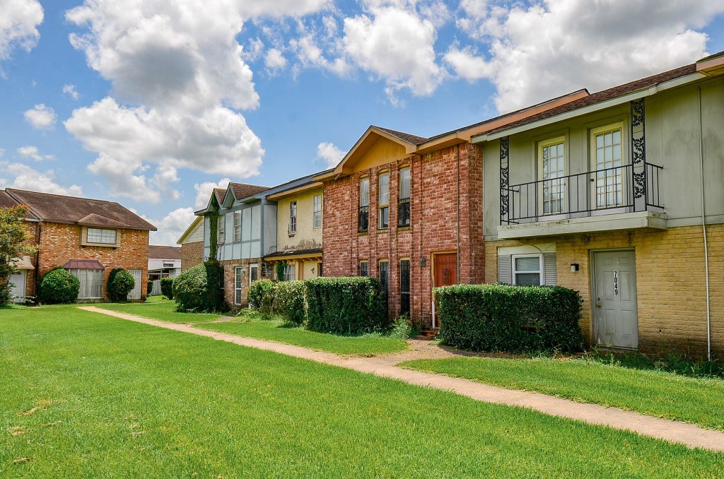 Photo of 7047 Chasewood Drive, Houston, TX 77489 (MLS # 92589861)