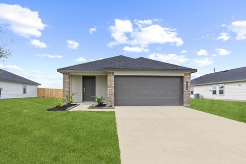 Photo of 1009 Bluegill Drive, Alvin, TX 77511 (MLS # 87775648)