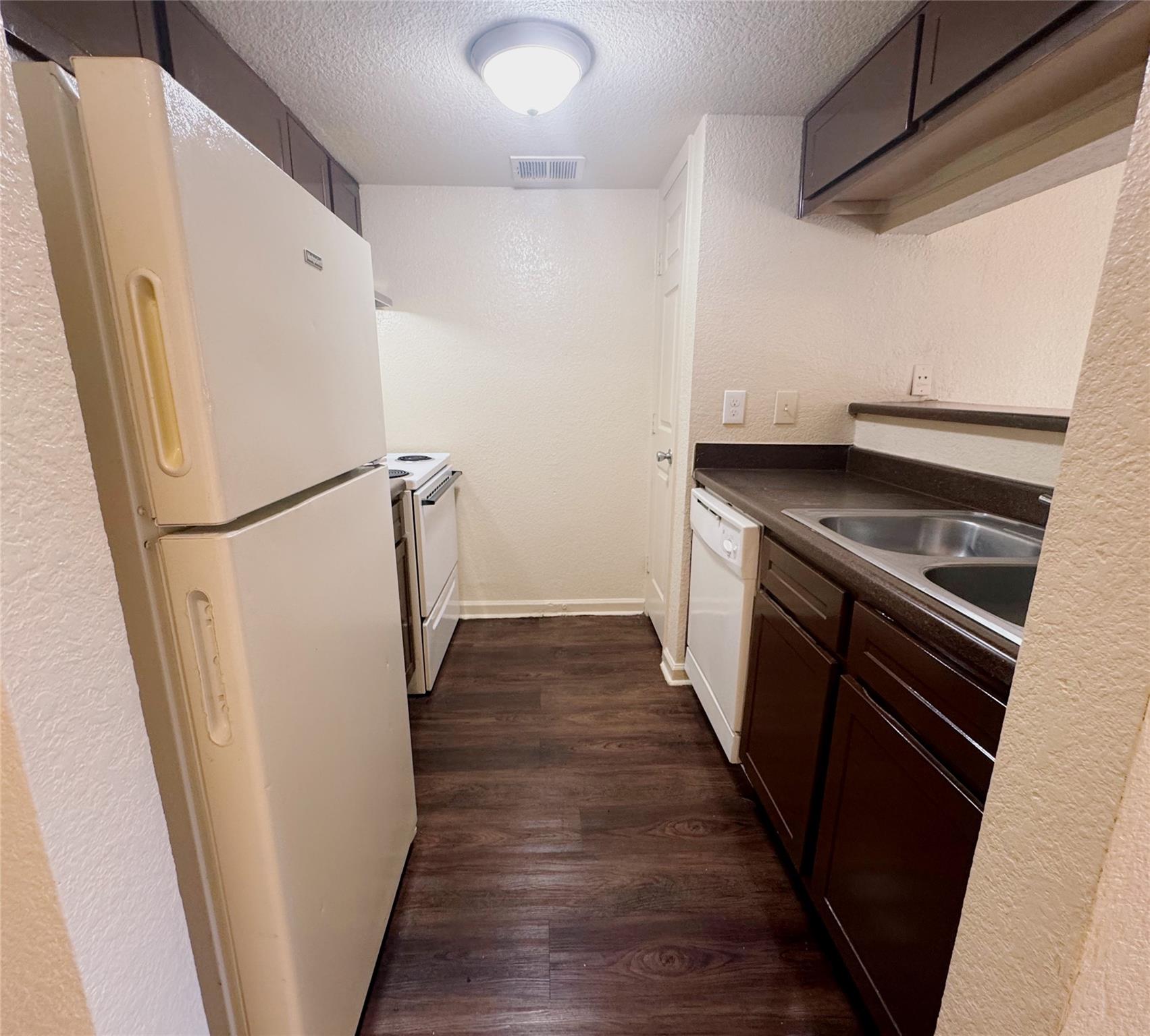 8100 Creekbend Drive 157