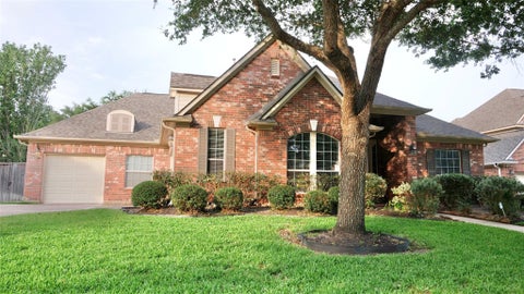 Photo of 8303 Crescent Knolls Drive, Richmond, TX 77406 (MLS # 69203493)
