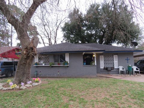 Apartment For Sale - 827 Marcolin Street<br/> Harris County, Houston, TX 77088