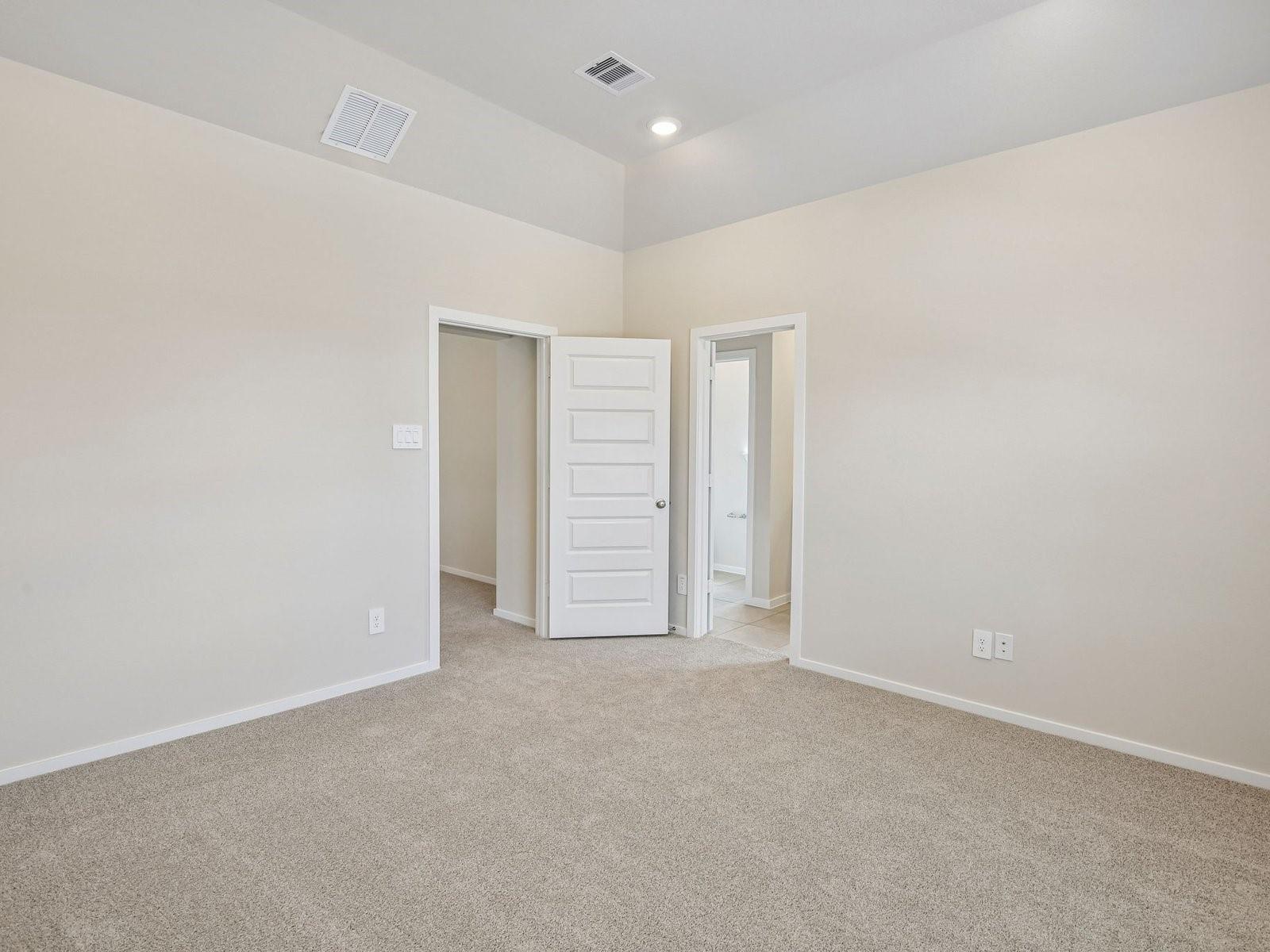 1030 Cedar Place Lane