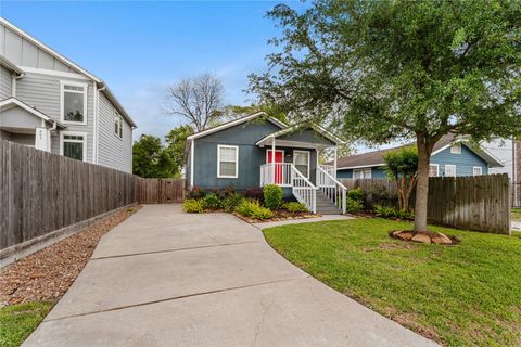 Tiny photo for 809 E 40th Street, Houston, TX 77022 (MLS # 5952260)
