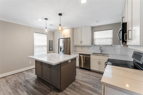 Tiny photo for 809 E 40th Street, Houston, TX 77022 (MLS # 5952260)