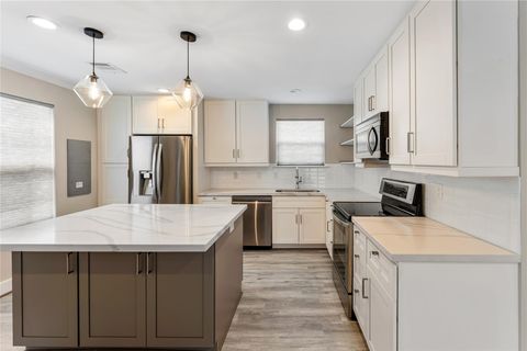 Tiny photo for 809 E 40th Street, Houston, TX 77022 (MLS # 5952260)