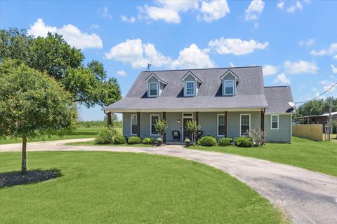 Photo of 1170 Woody Lane, Sealy, TX 77474 (MLS # 77565365)