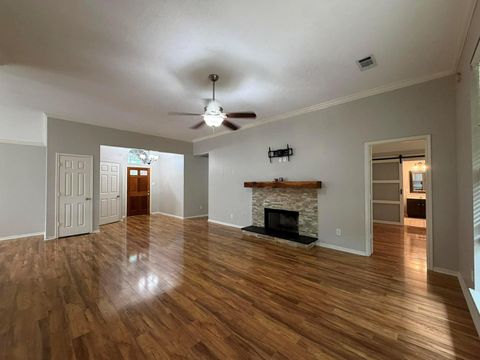 Photo of 8011 Aspen Court, Baytown, TX 77523 (MLS # 53497251)