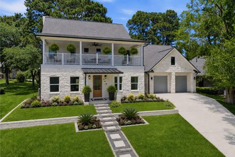 Photo of 240 Sarasota Circle S, Montgomery, TX 77356 (MLS # 36922502)
