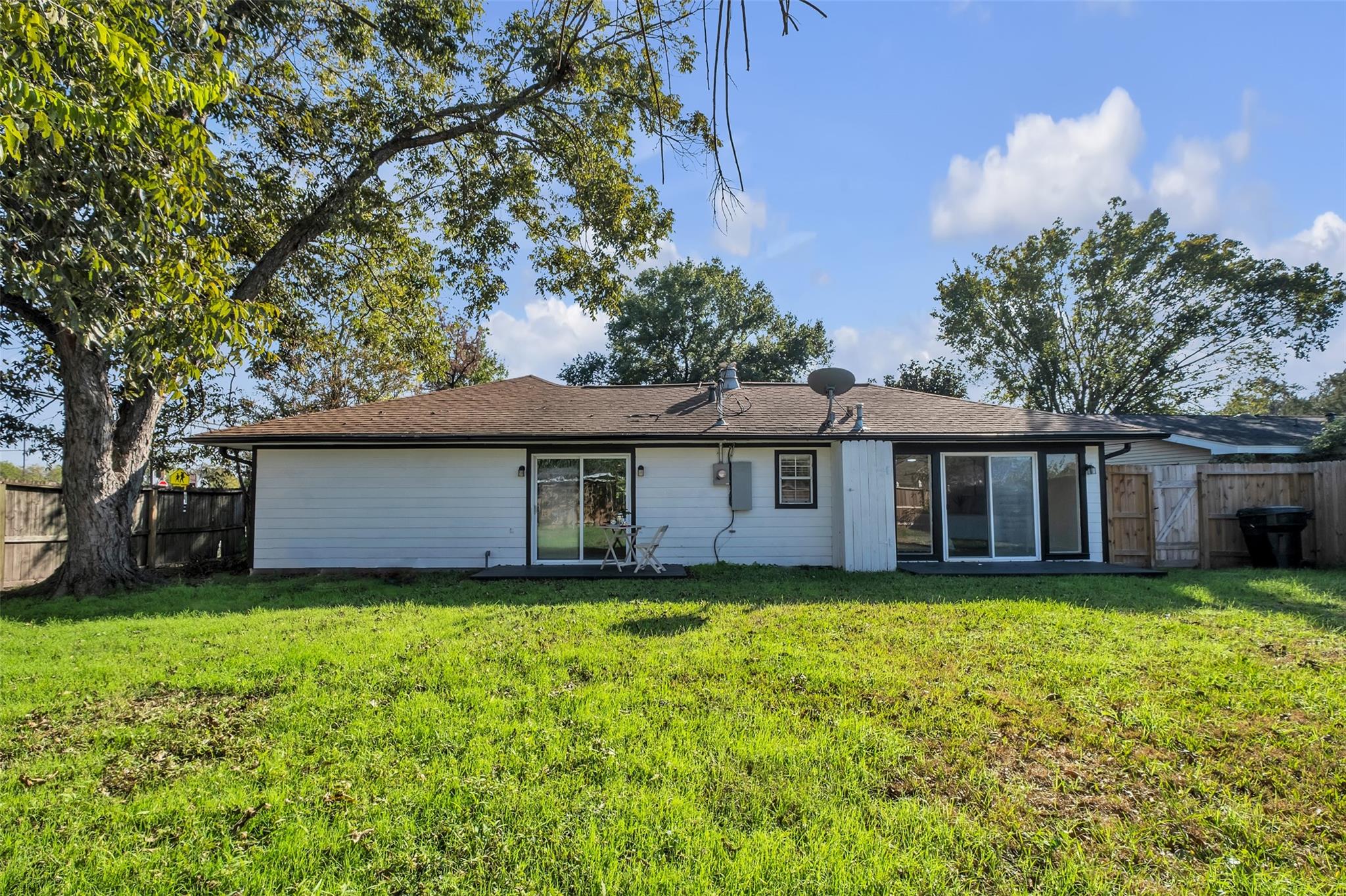 Houston, Texas 77092, United States, 3 Bedrooms Bedrooms, ,3 BathroomsBathrooms,Residential,Active,253445