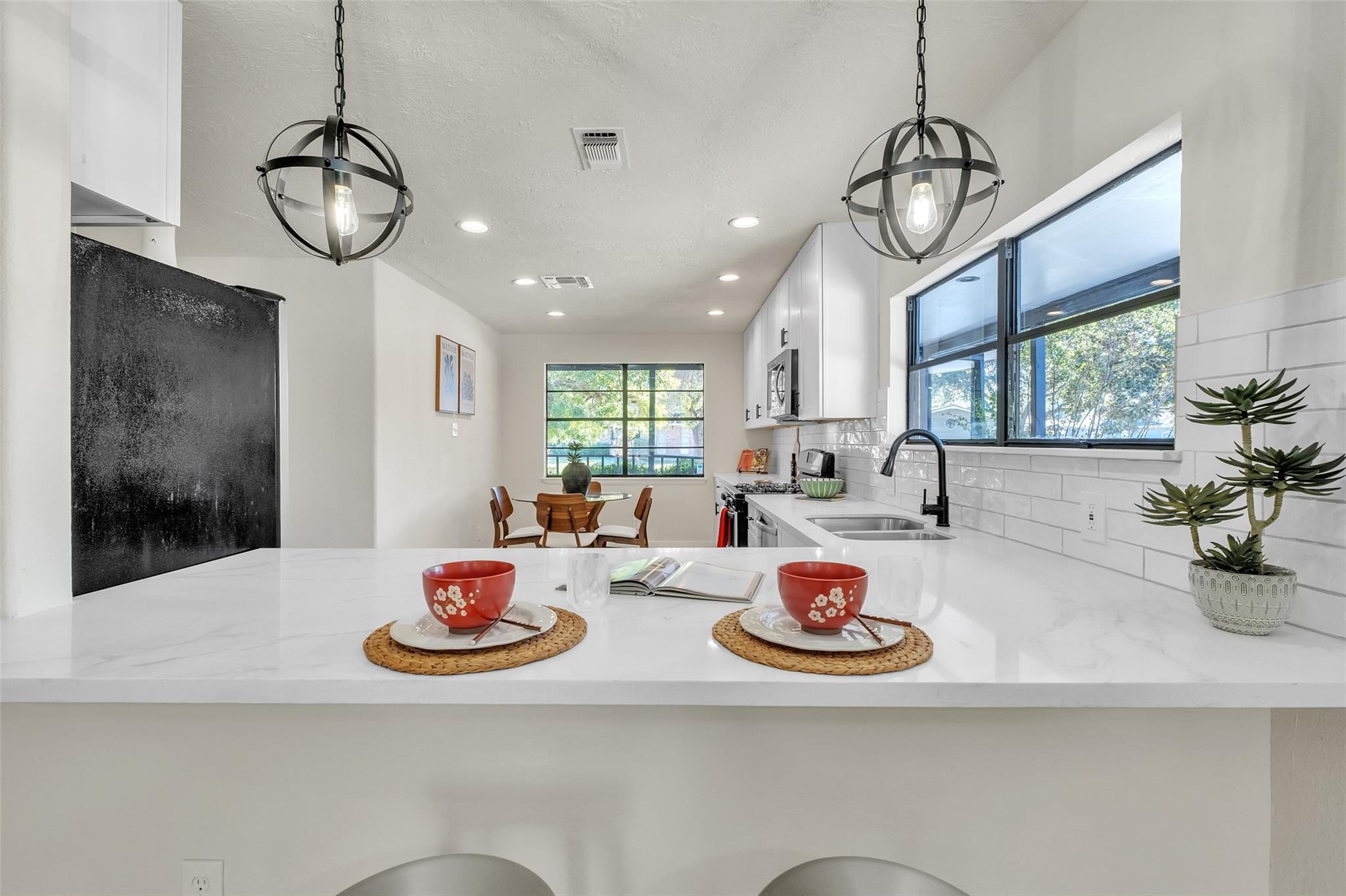 Houston, Texas 77092, United States, 3 Bedrooms Bedrooms, ,3 BathroomsBathrooms,Residential,Active,253445