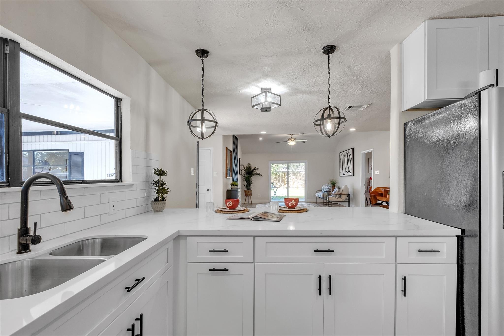 Houston, Texas 77092, United States, 3 Bedrooms Bedrooms, ,3 BathroomsBathrooms,Residential,Active,253445