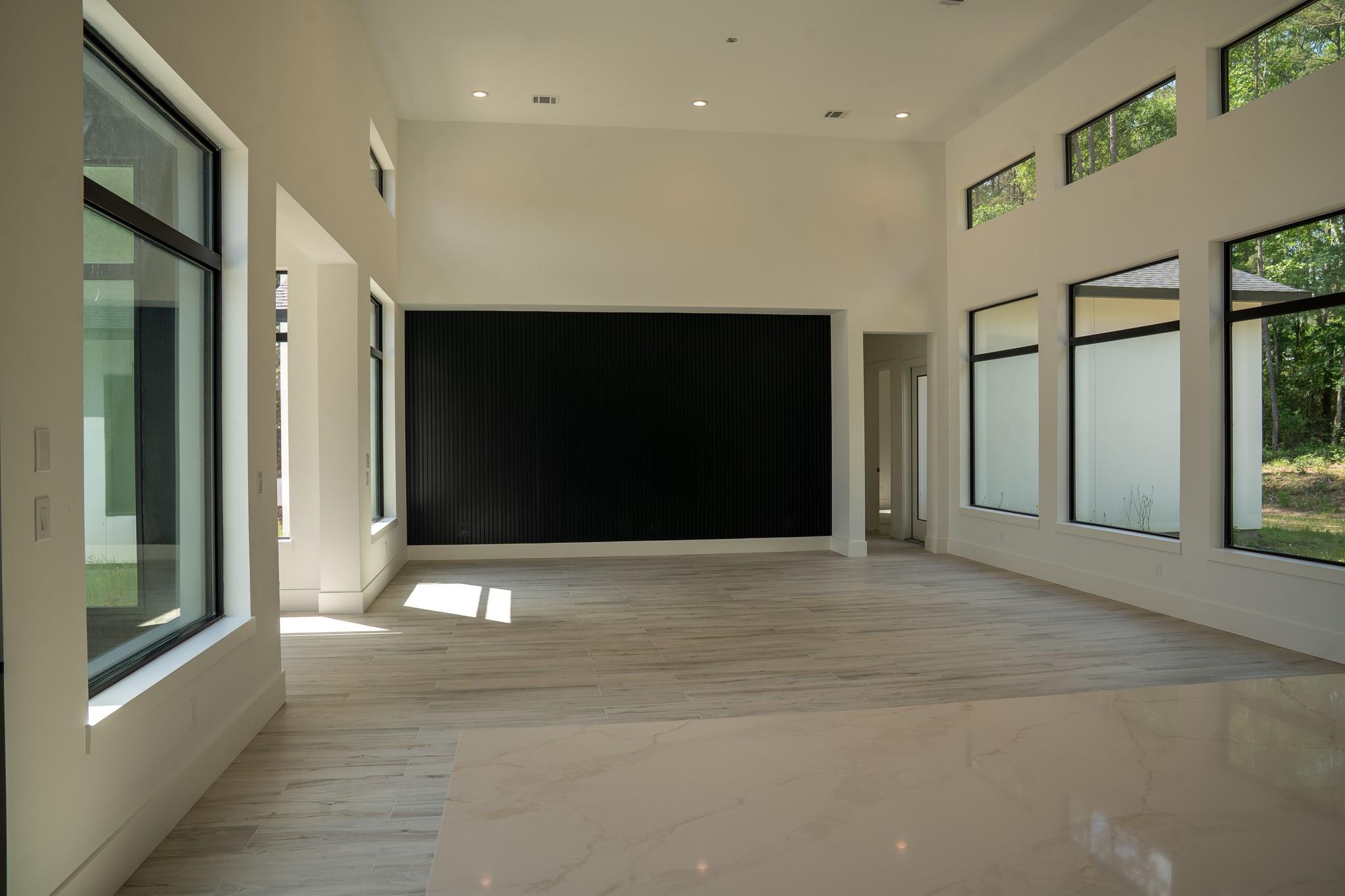 343 Sundog Road