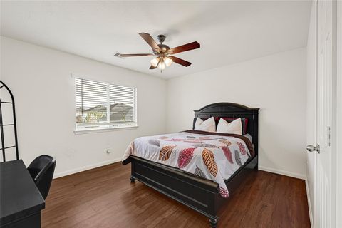 Tiny photo for 914 Redcrest Springs Court, Houston, TX 77073 (MLS # 92840115)