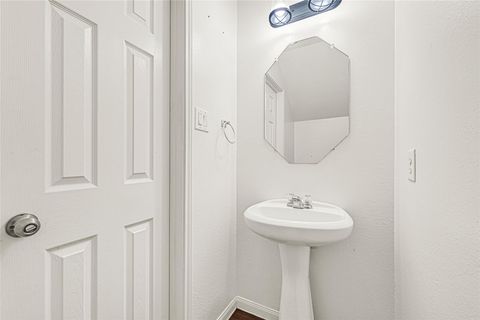 Tiny photo for 914 Redcrest Springs Court, Houston, TX 77073 (MLS # 92840115)