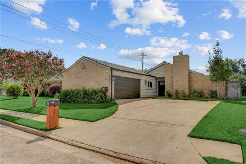 Photo of 3311 Carmel Valley Drive, Missouri City, TX 77459 (MLS # 8136685)