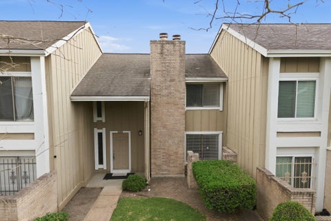 Photo of 12027 Willow Trail, Houston, TX 77035 (MLS # 20030264)