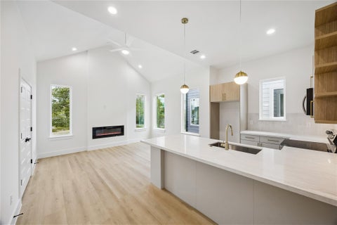 Photo of 422 Calloway Street #A/B, Houston, TX 77029 (MLS # 32763278)