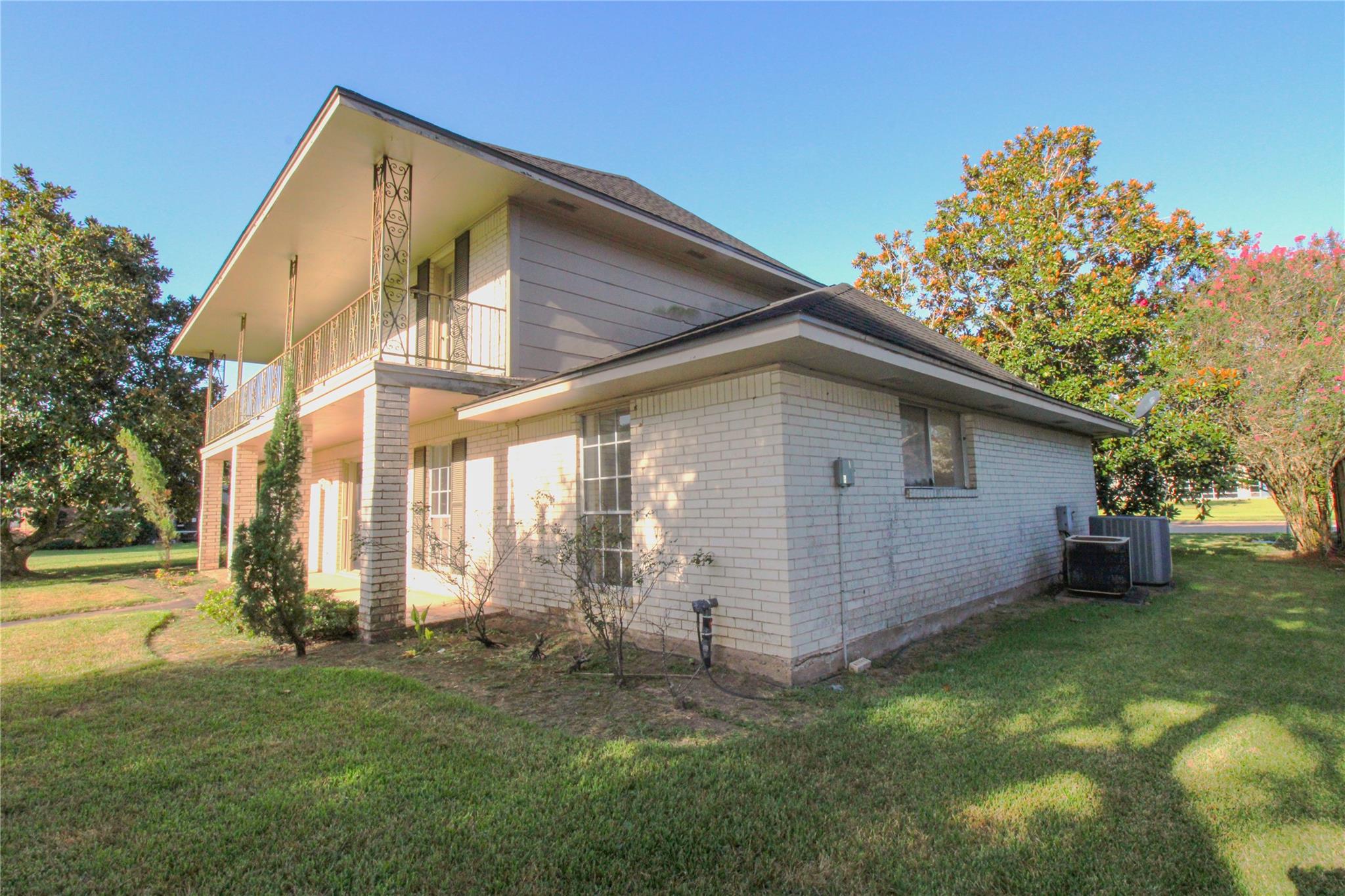 2 Elm Place