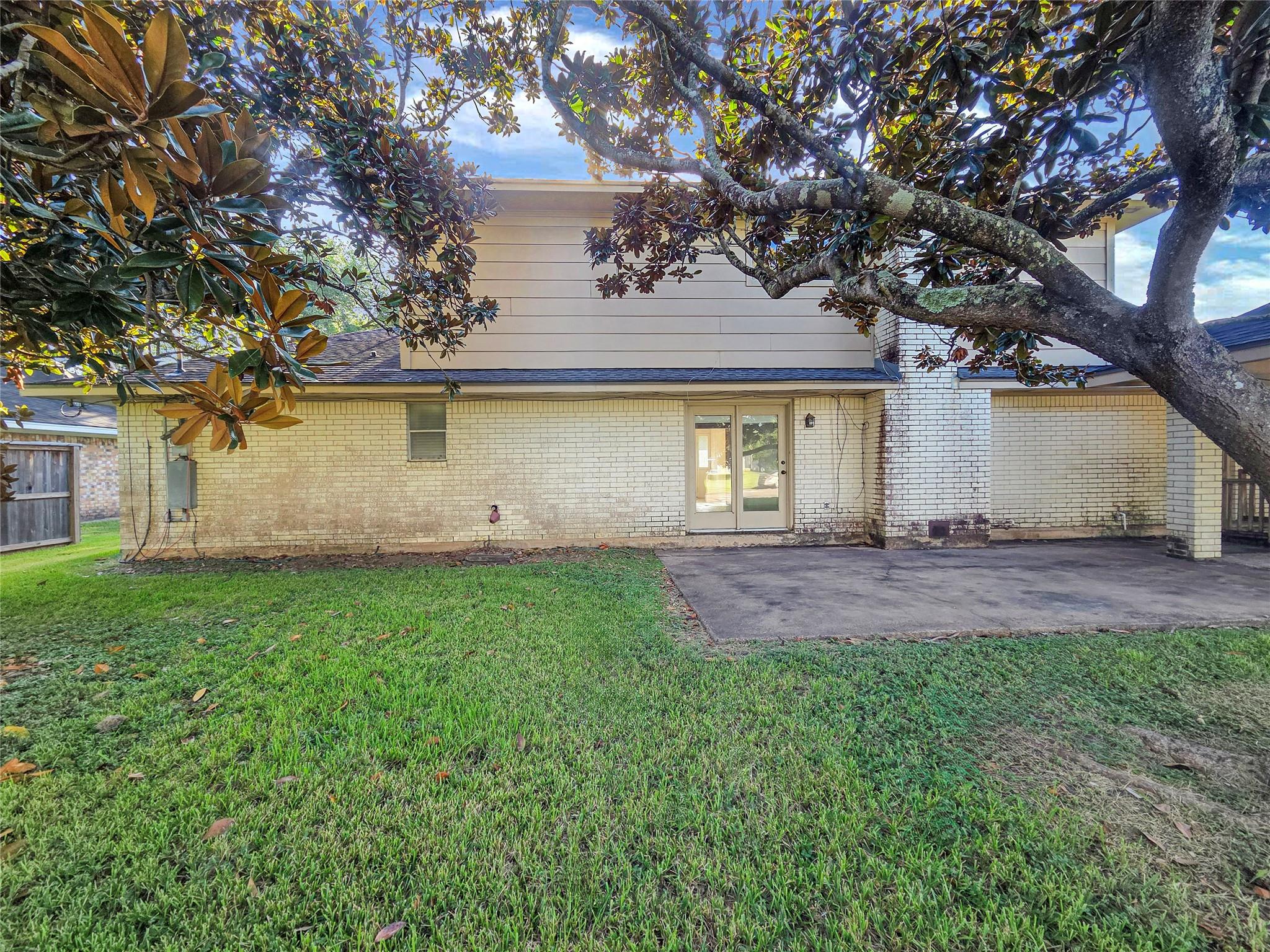 2 Elm Place