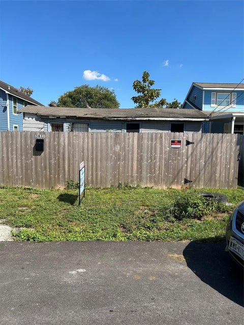Photo of 3811 Lila Street, Houston, TX 77026 (MLS # 95208048)