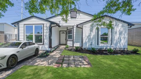 Photo of 14223 Edenglen Drive, Houston, TX 77049 (MLS # 60085420)