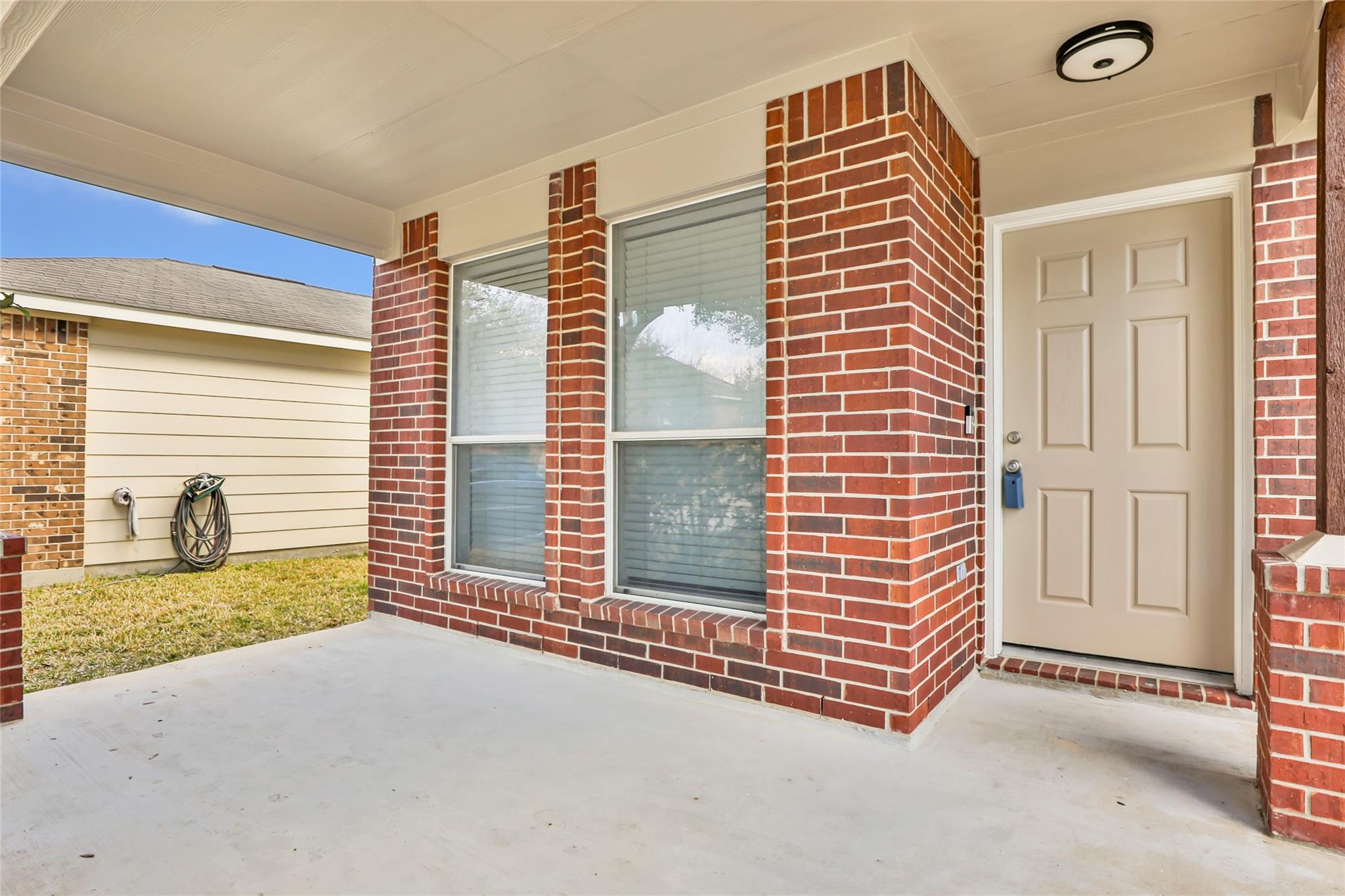 1606 Wooded Acres Drive