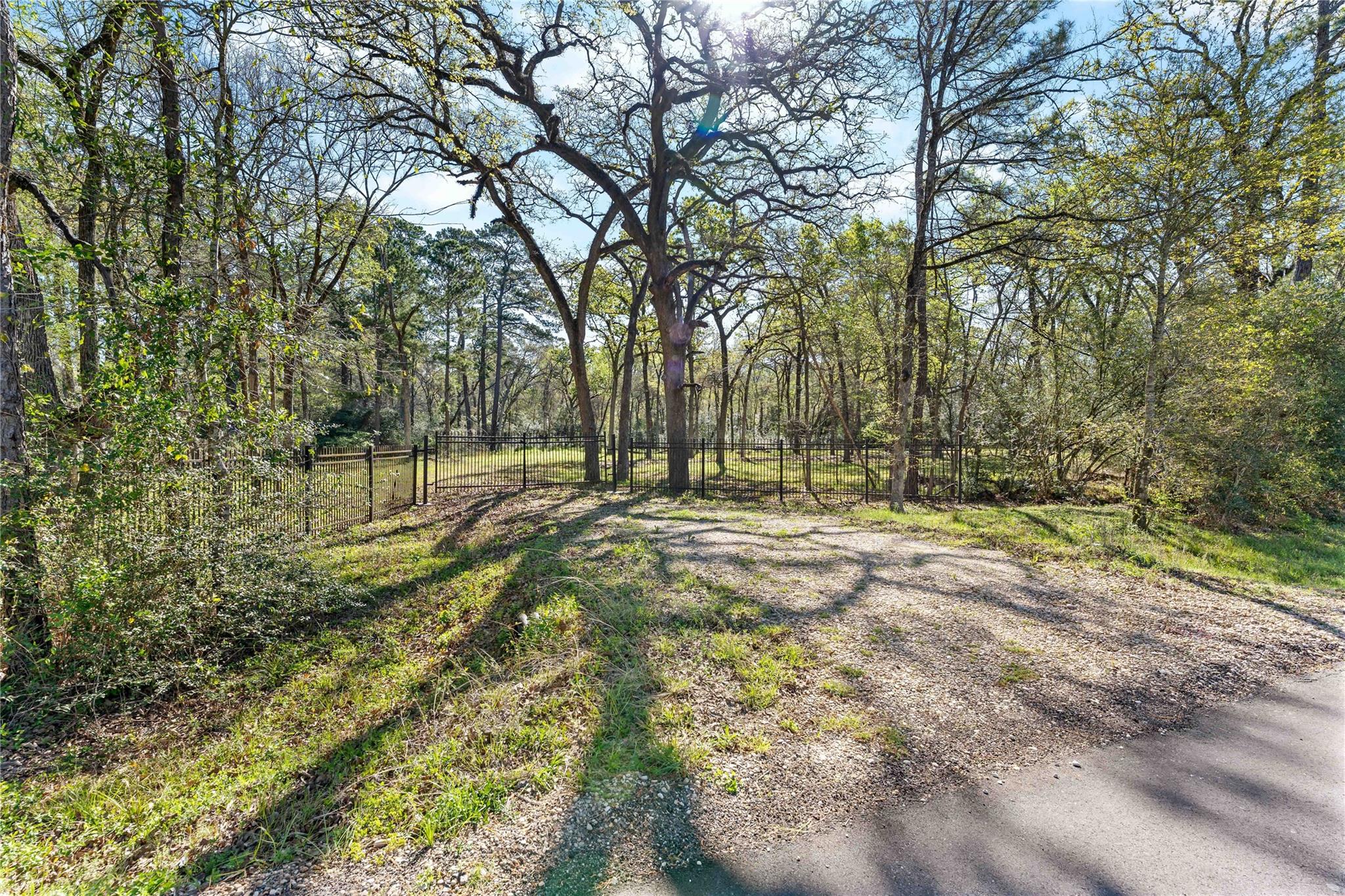 19739 E Lakeshore Drive