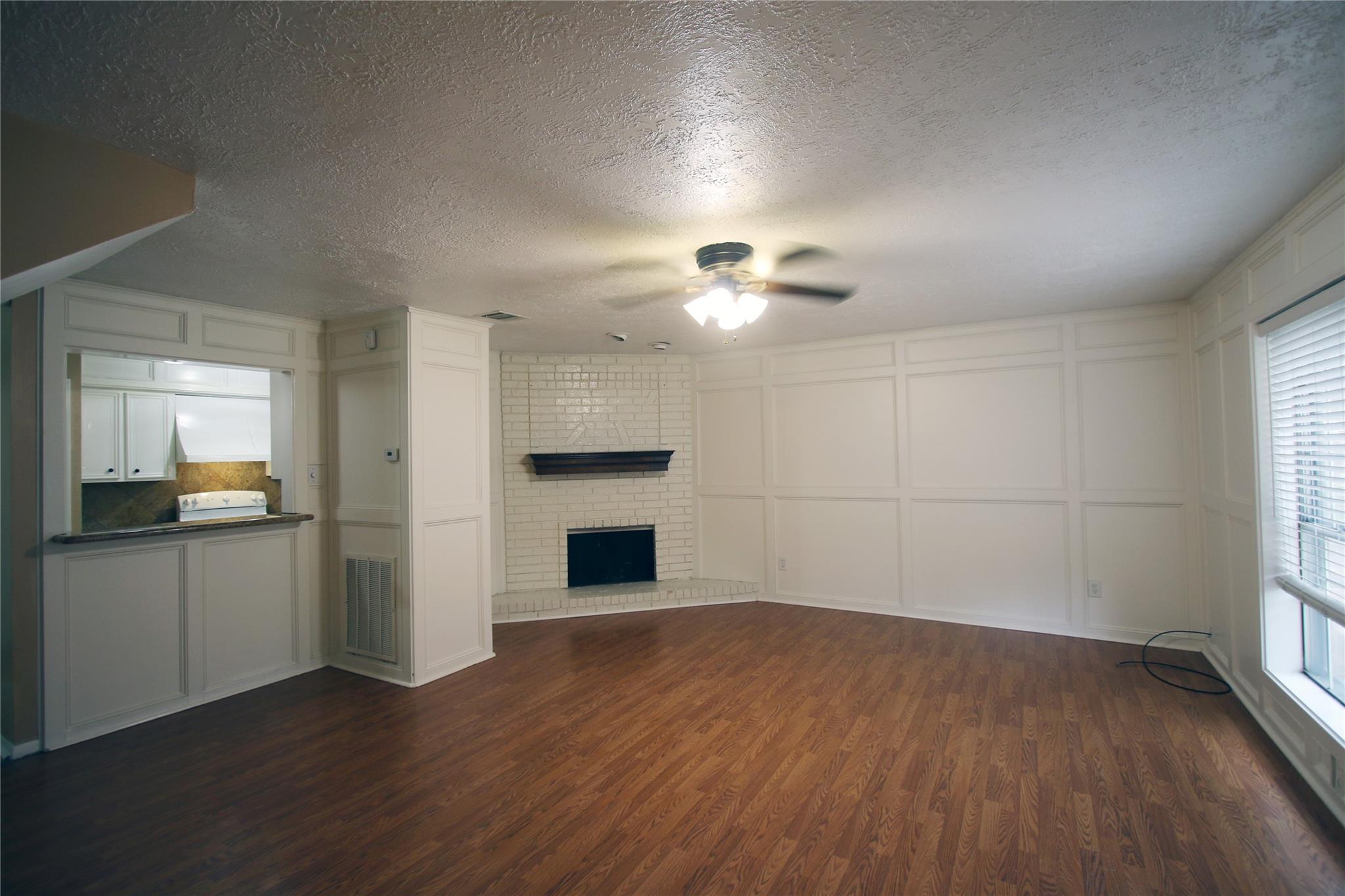 4105 Vista Road 1