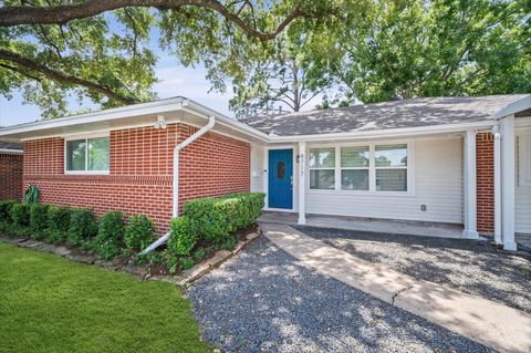 Photo of 4717 Chrystell Lane, Houston, TX 77092 (MLS # 42812435)