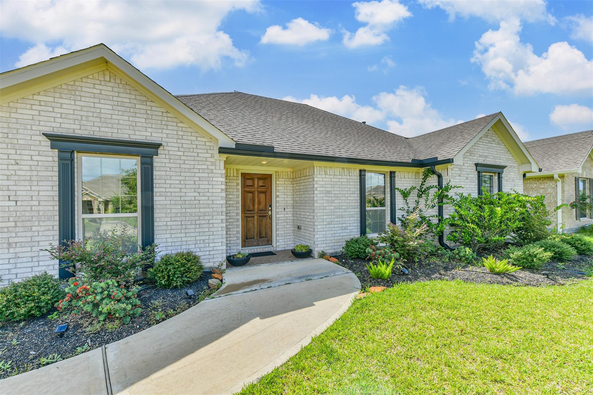 3207 Patagonia Street