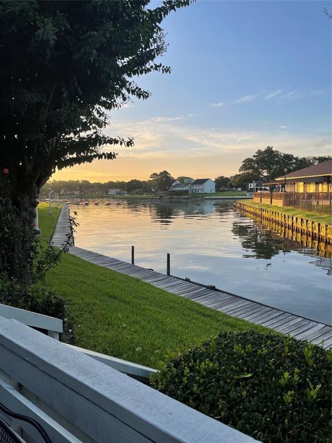 Photo of 1 April Point Drive S, Montgomery, TX 77356 (MLS # 24545046)