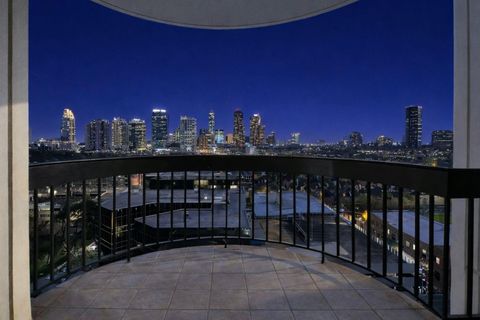 Photo of 5001 Woodway Drive #1502, Houston, TX 77056 (MLS # 53674397)