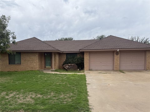 Photo of 2034 Buffalo Drive, Levelland, TX 79336 (MLS # 4855603)