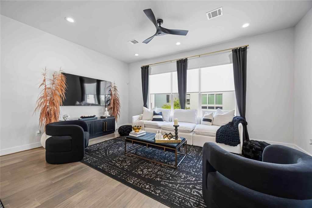 Photo of 3018 Markle Drive, Houston, TX 77003 (MLS # 27064393)