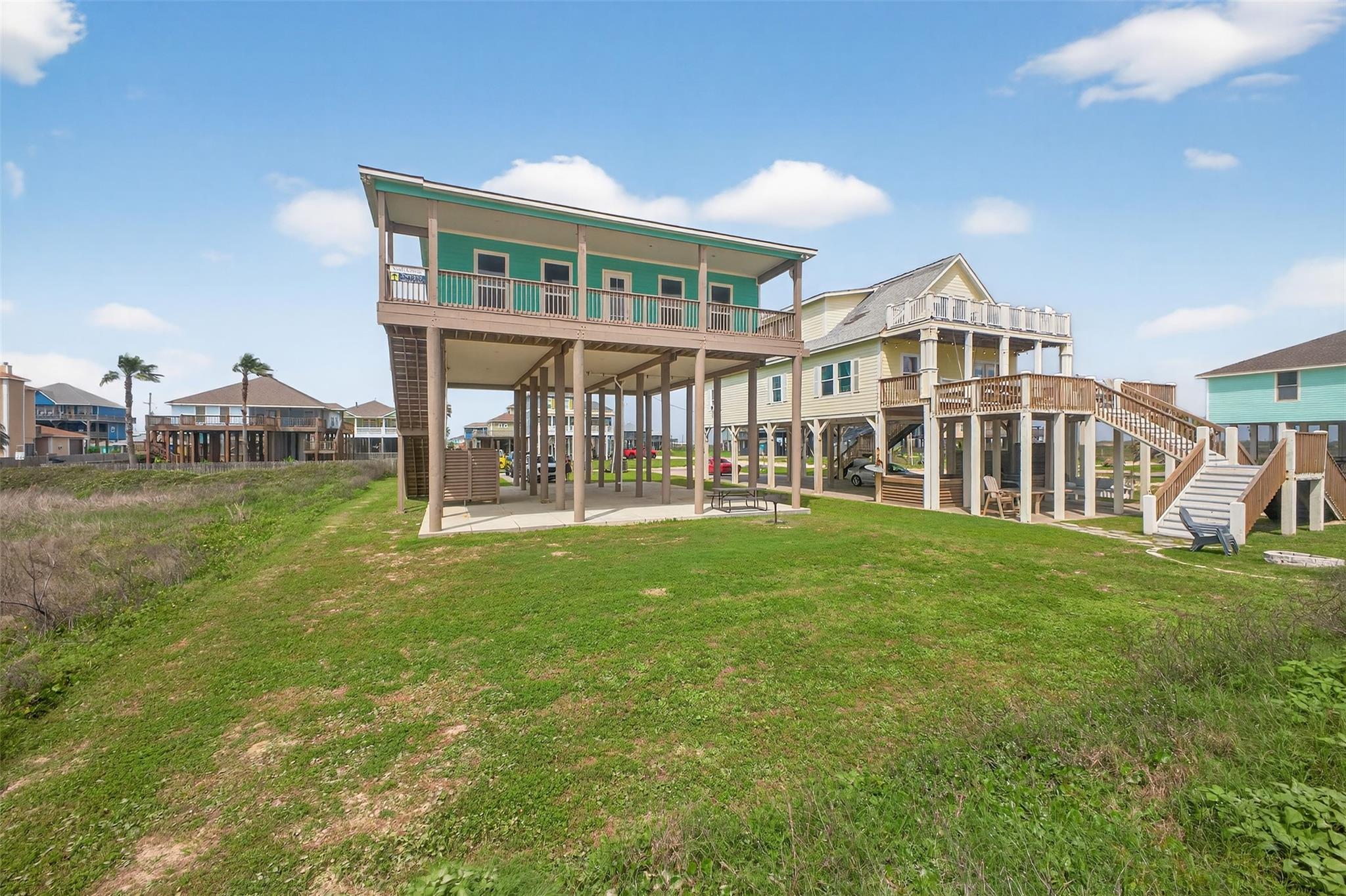 Crystal Beach, Texas, 77650, United States, 3 Bedrooms Bedrooms, ,2 BathroomsBathrooms,Residential,Active,2027273