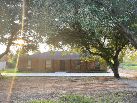 Photo of 811 Tori Road, Richmond, TX 77469 (MLS # 60275445)
