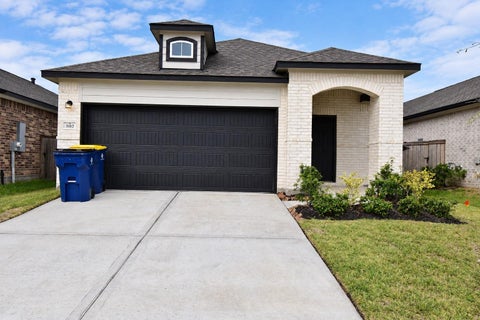 Photo of 3187 Savannah Rose Drive, Angleton, TX 77515 (MLS # 96459124)
