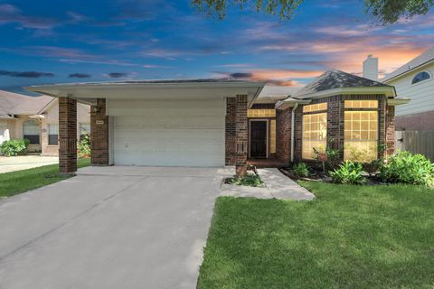 Photo of 4615 Jaymar Drive, Sugar Land, TX 77479 (MLS # 22413358)