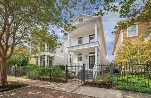 Photo of 1223 Waverly Street, Houston, TX 77008 (MLS # 61632840)