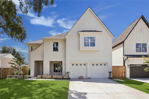 Photo of 1335 Gardenia Drive, Houston, TX 77018 (MLS # 28083697)