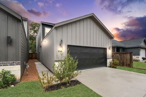 Photo of 954 Junell Street #A, Houston, TX 77088 (MLS # 52724757)