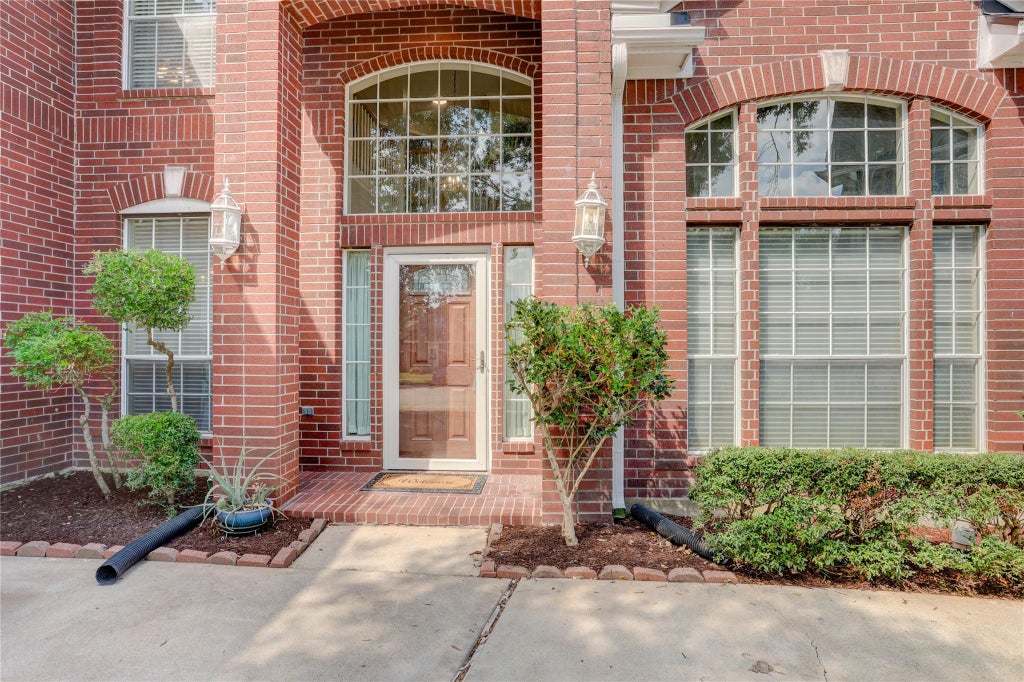 Photo of 1505 Maple Leaf Court, Pearland, TX 77581 (MLS # 17211761)