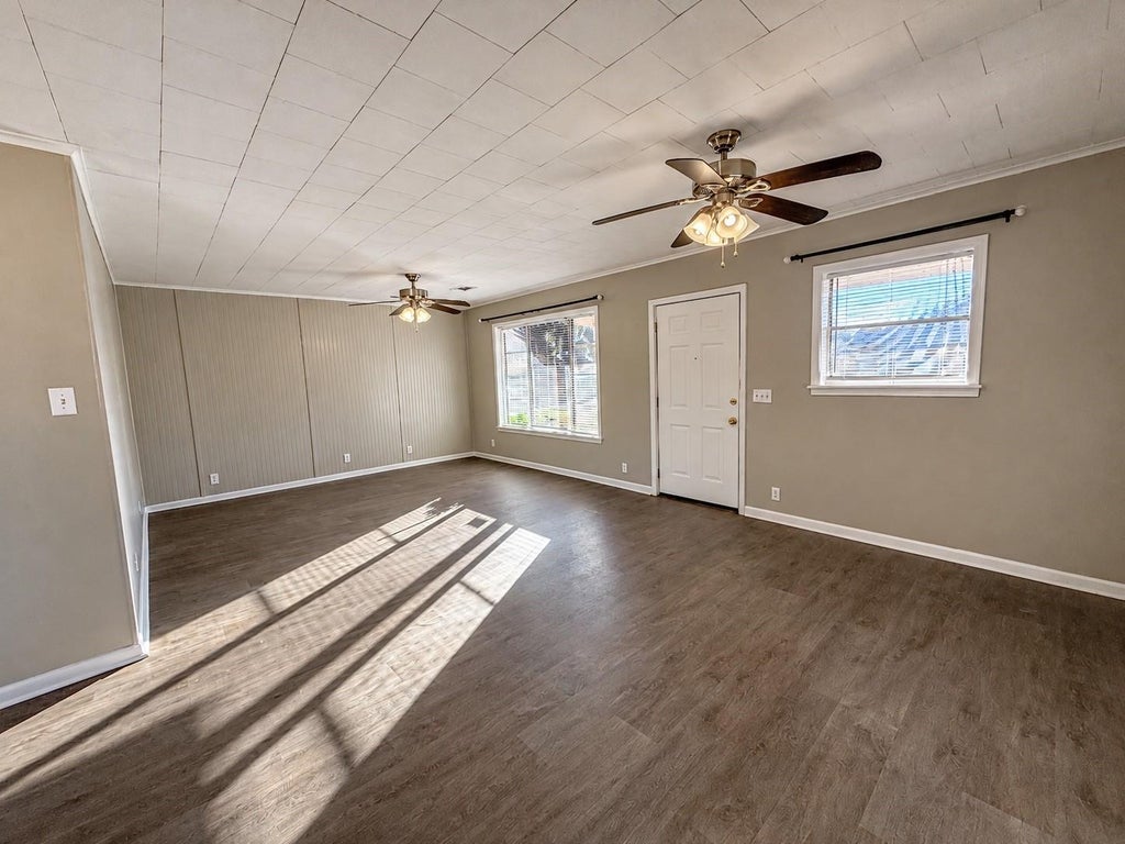 Photo of 921 Marion Street ST, Port Neches, TX 77651 (MLS # 45239640)
